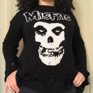 Trunk label Misfits distressed sweater